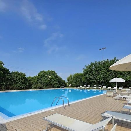 Wendy Apartment- Twobedroom & Pool & Parkprivatefree & Sports ديسينسانو ديل غاردا المظهر الخارجي الصورة