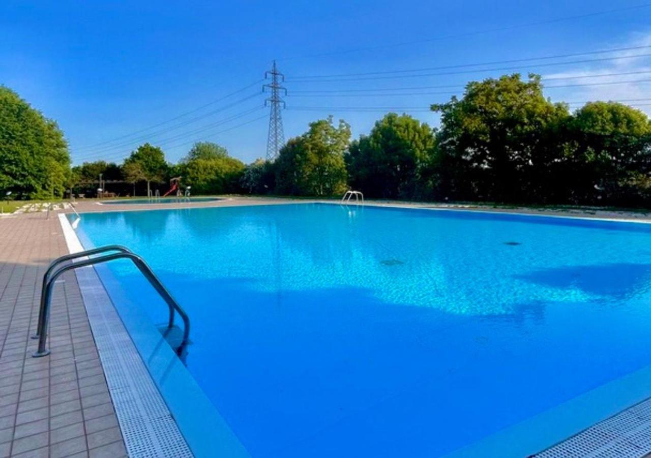Wendy Apartment- Twobedroom & Pool & Parkprivatefree & Sports ديسينسانو ديل غاردا المظهر الخارجي الصورة