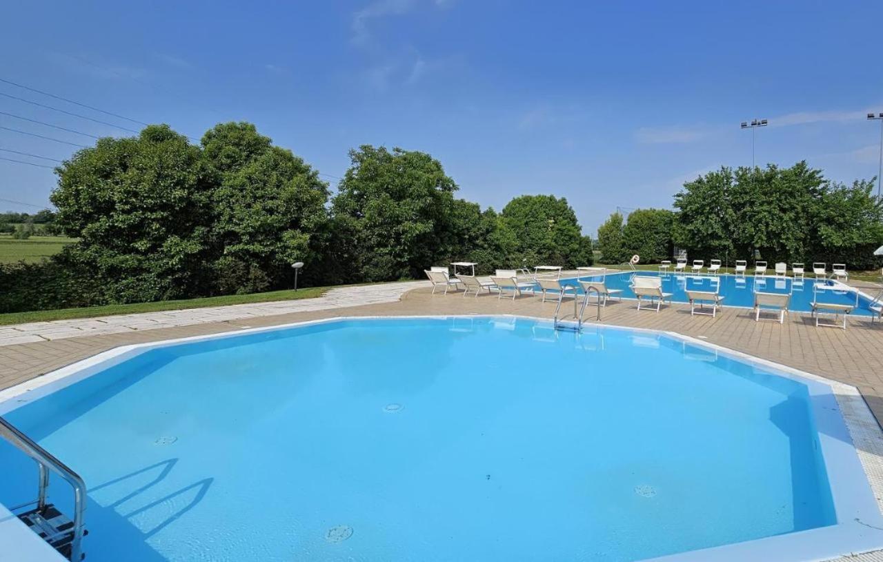 Wendy Apartment- Twobedroom & Pool & Parkprivatefree & Sports ديسينسانو ديل غاردا المظهر الخارجي الصورة