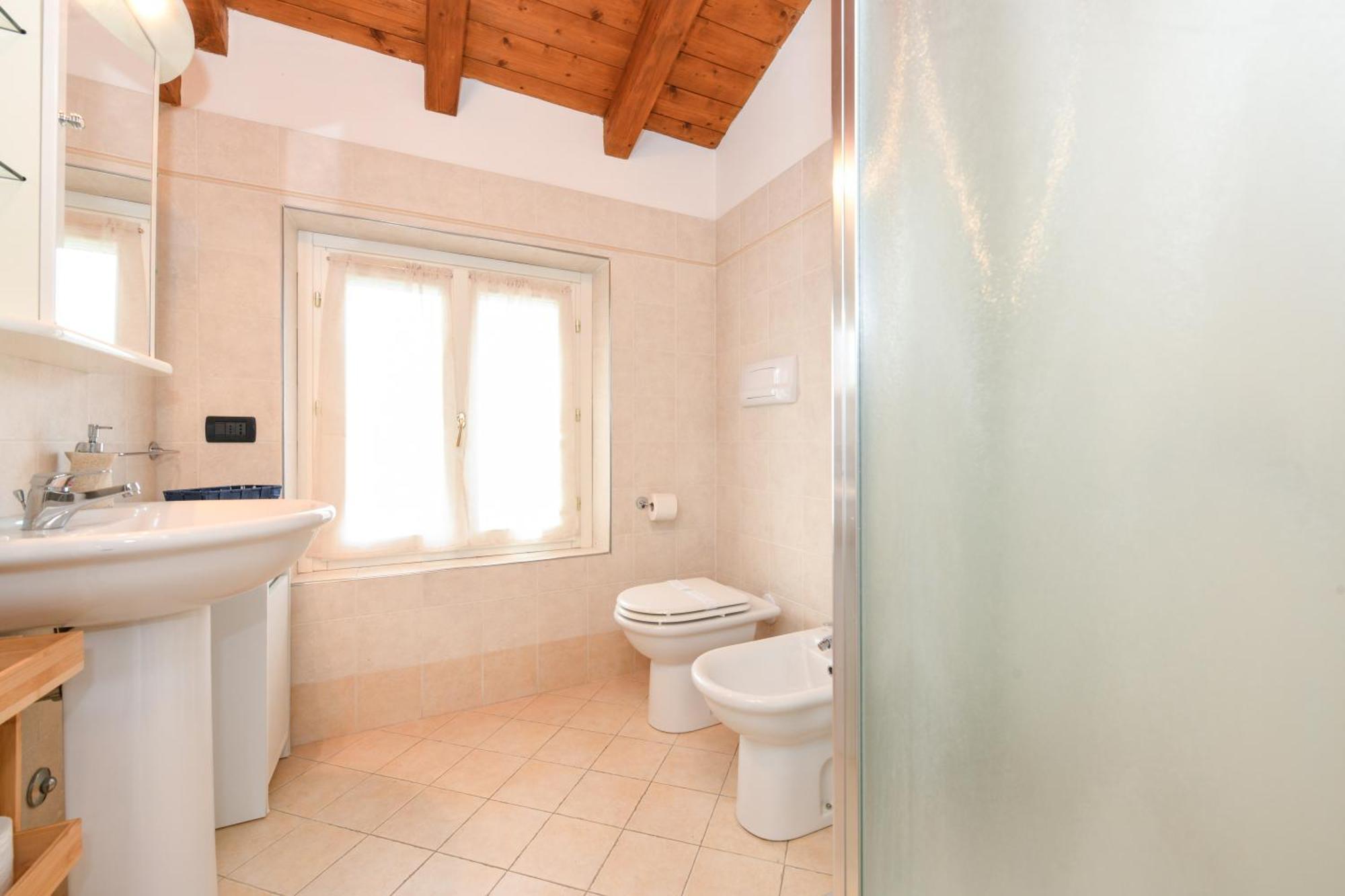 Wendy Apartment- Twobedroom & Pool & Parkprivatefree & Sports ديسينسانو ديل غاردا المظهر الخارجي الصورة