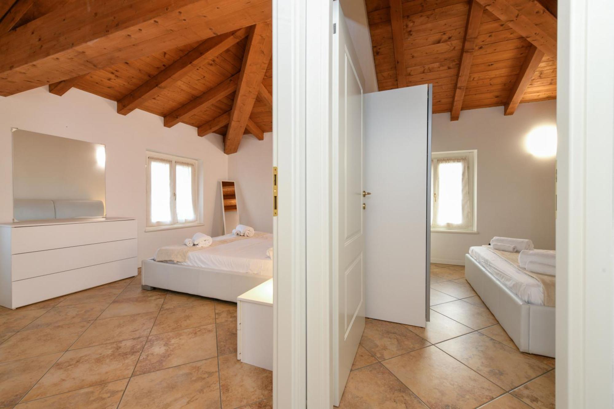 Wendy Apartment- Twobedroom & Pool & Parkprivatefree & Sports ديسينسانو ديل غاردا المظهر الخارجي الصورة