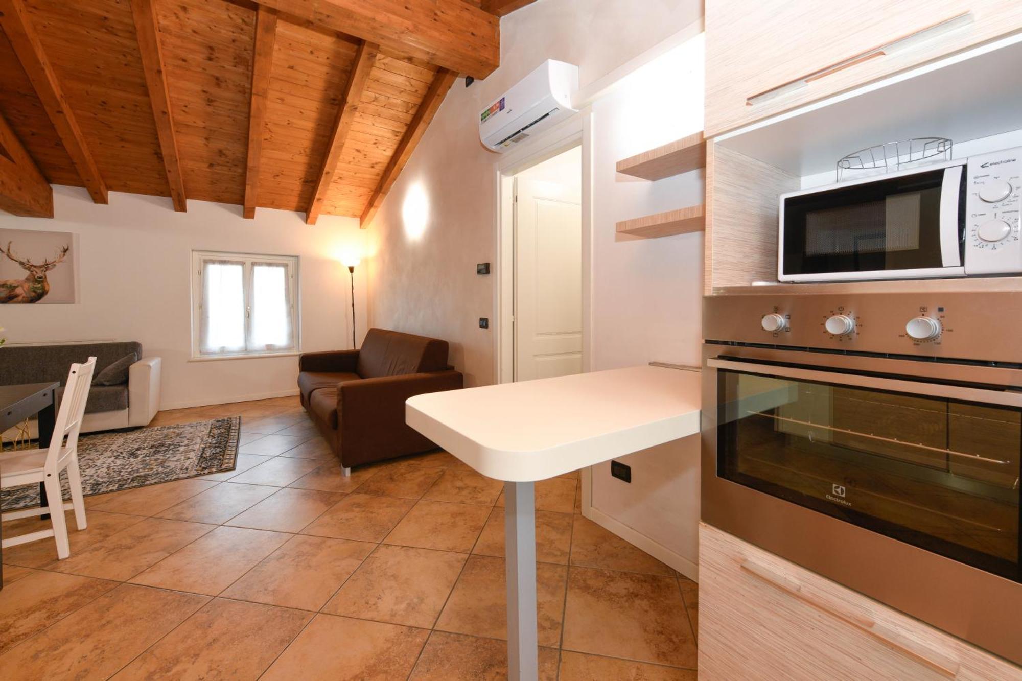 Wendy Apartment- Twobedroom & Pool & Parkprivatefree & Sports ديسينسانو ديل غاردا المظهر الخارجي الصورة