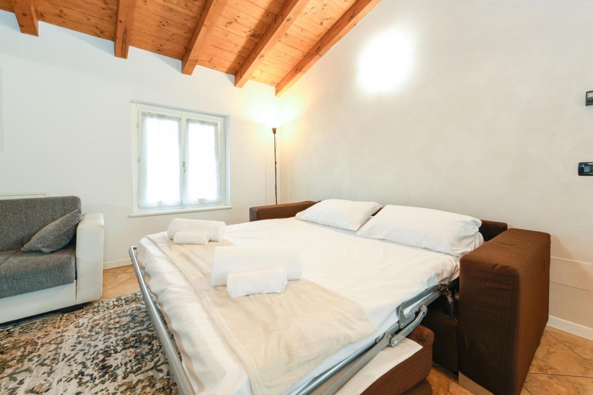 Wendy Apartment- Twobedroom & Pool & Parkprivatefree & Sports ديسينسانو ديل غاردا المظهر الخارجي الصورة